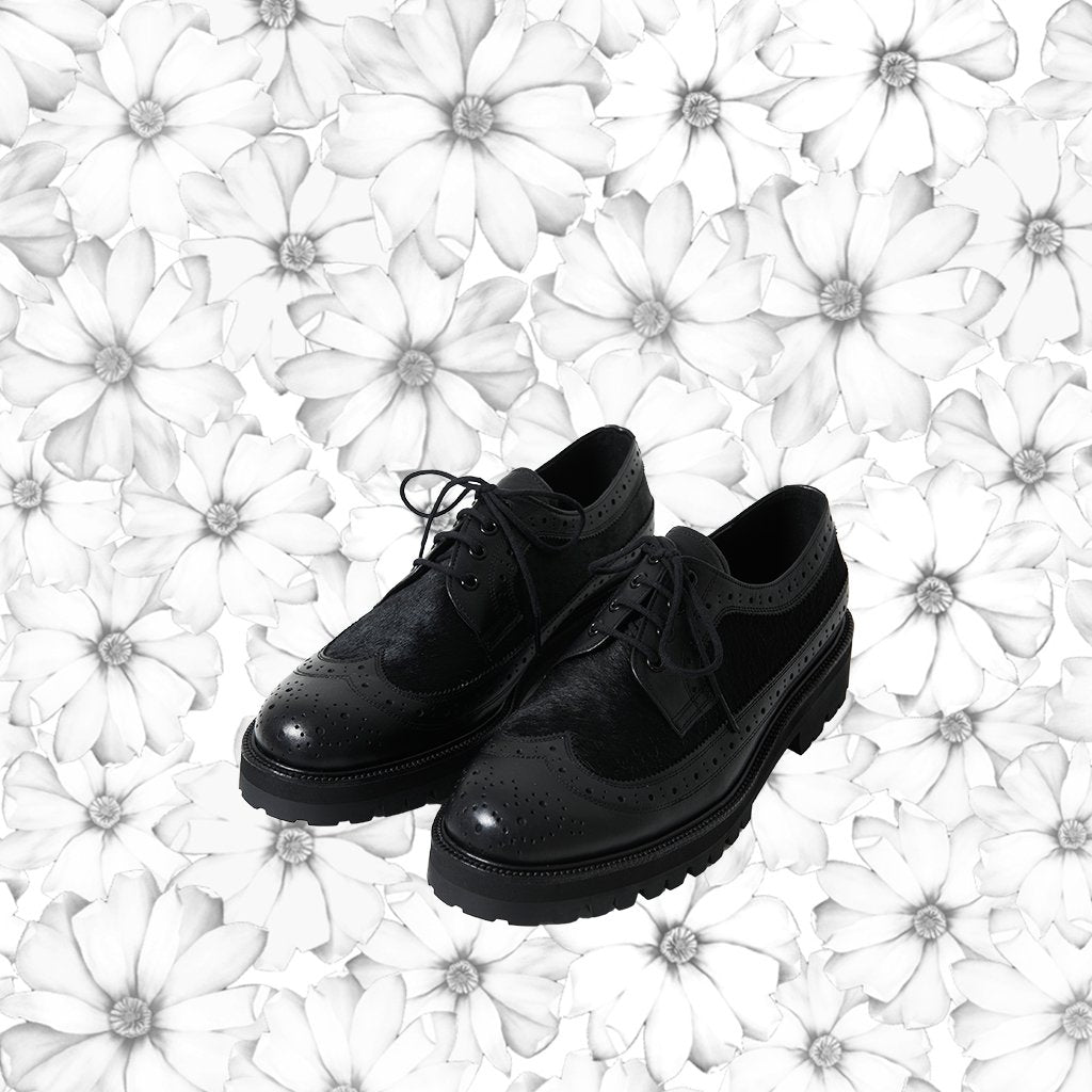 반달리스트 송치 윙팁 클리퍼 남성 구두 꽃 배경